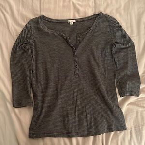Gap 3/4 Length Sleeve Gray Striped T-Shirt — Extra Small